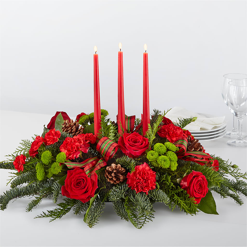 By the Candlelight Centerpiece – Moda Flowers, Guaynabo PR