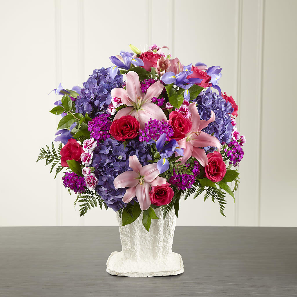 We Fondly Remember Arrangement – Moda Flowers, Guaynabo PR
