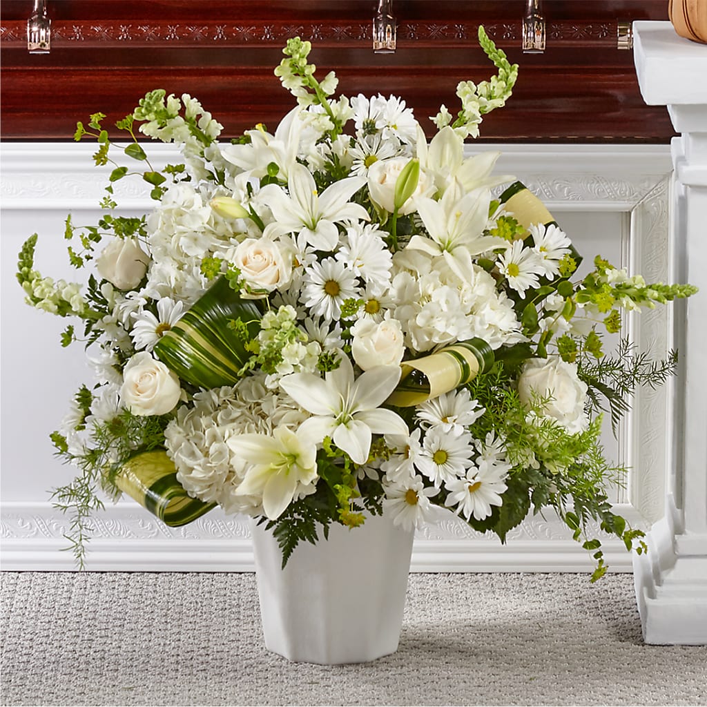Thoughts of Tranquility Floor Basket – Moda Flowers, Guaynabo PR