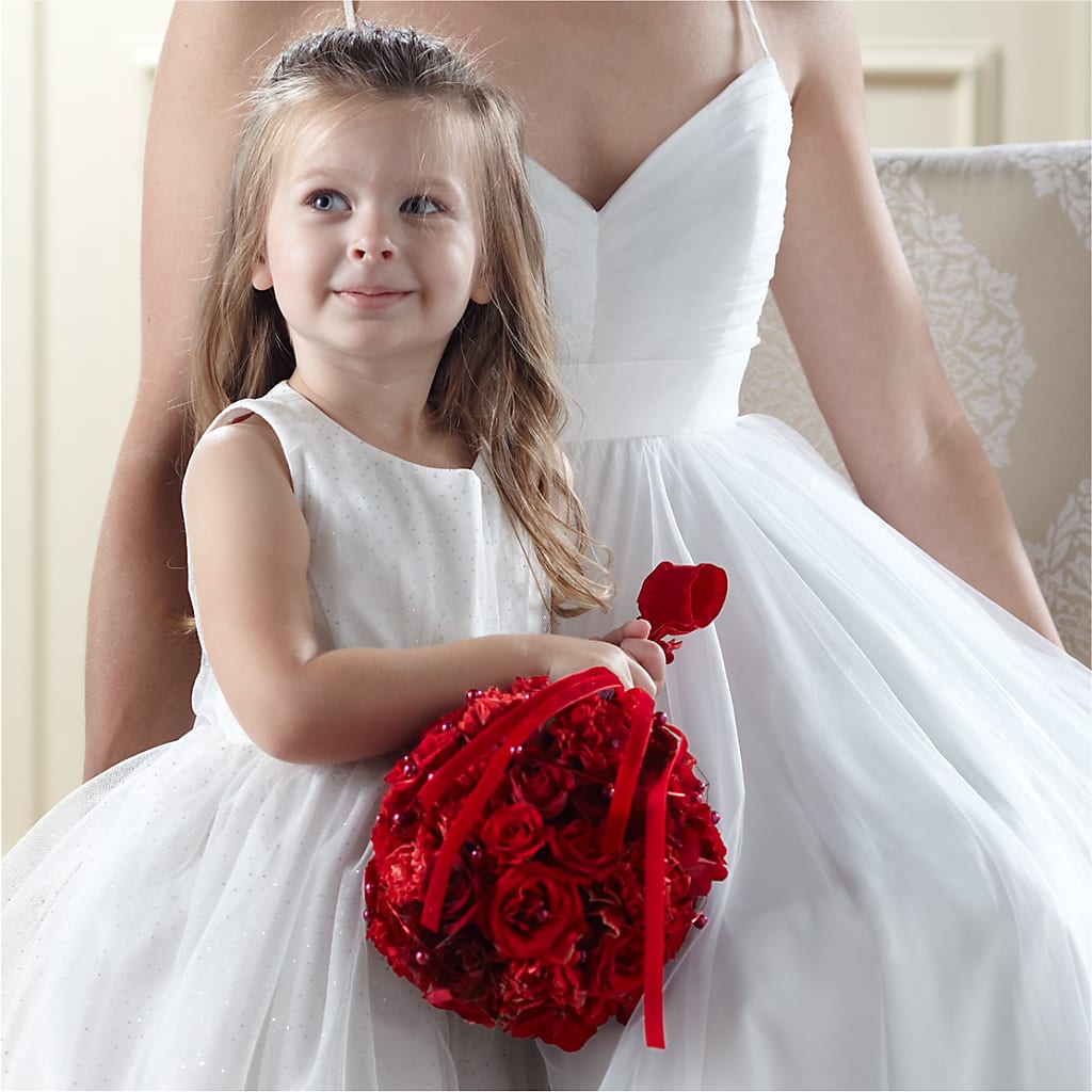 Pure at Heart Flower Girl Arrangement – Moda Flowers, Guaynabo PR