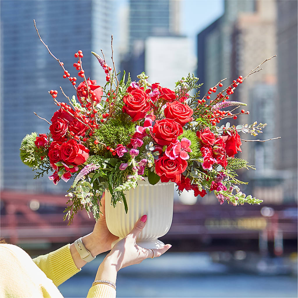 Big Red Bow Bouquet –  Moda Flowers, Guaynabo PR
