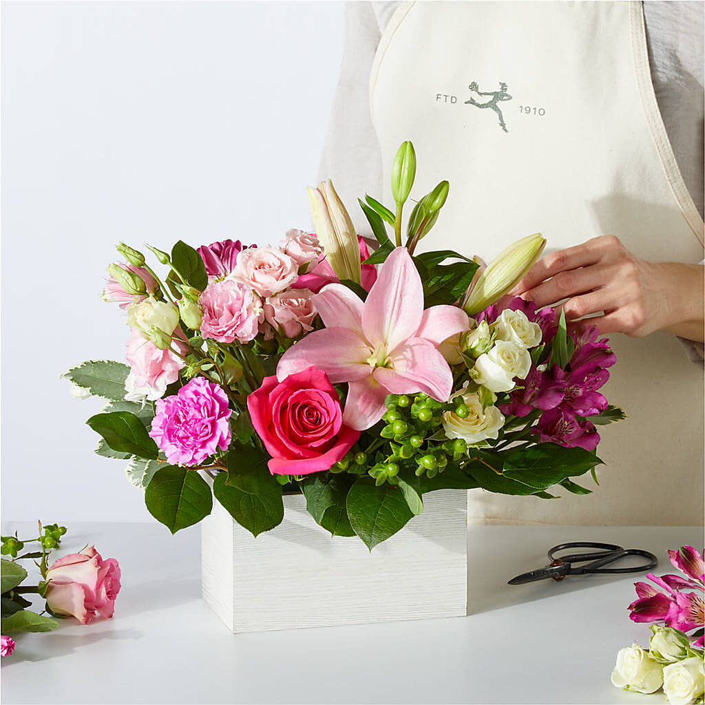 Sweetberry Box – A Florist Original –  Moda Flowers, Guaynabo PR